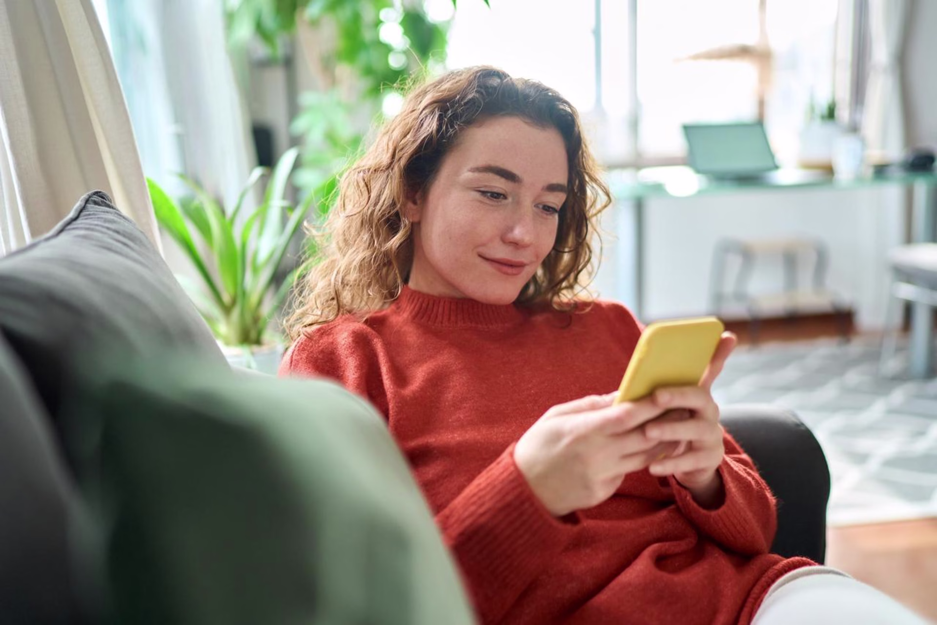 [visual] Learn how to decrease your shopping cart abandonment rates and build brand loyalty by improving UX.