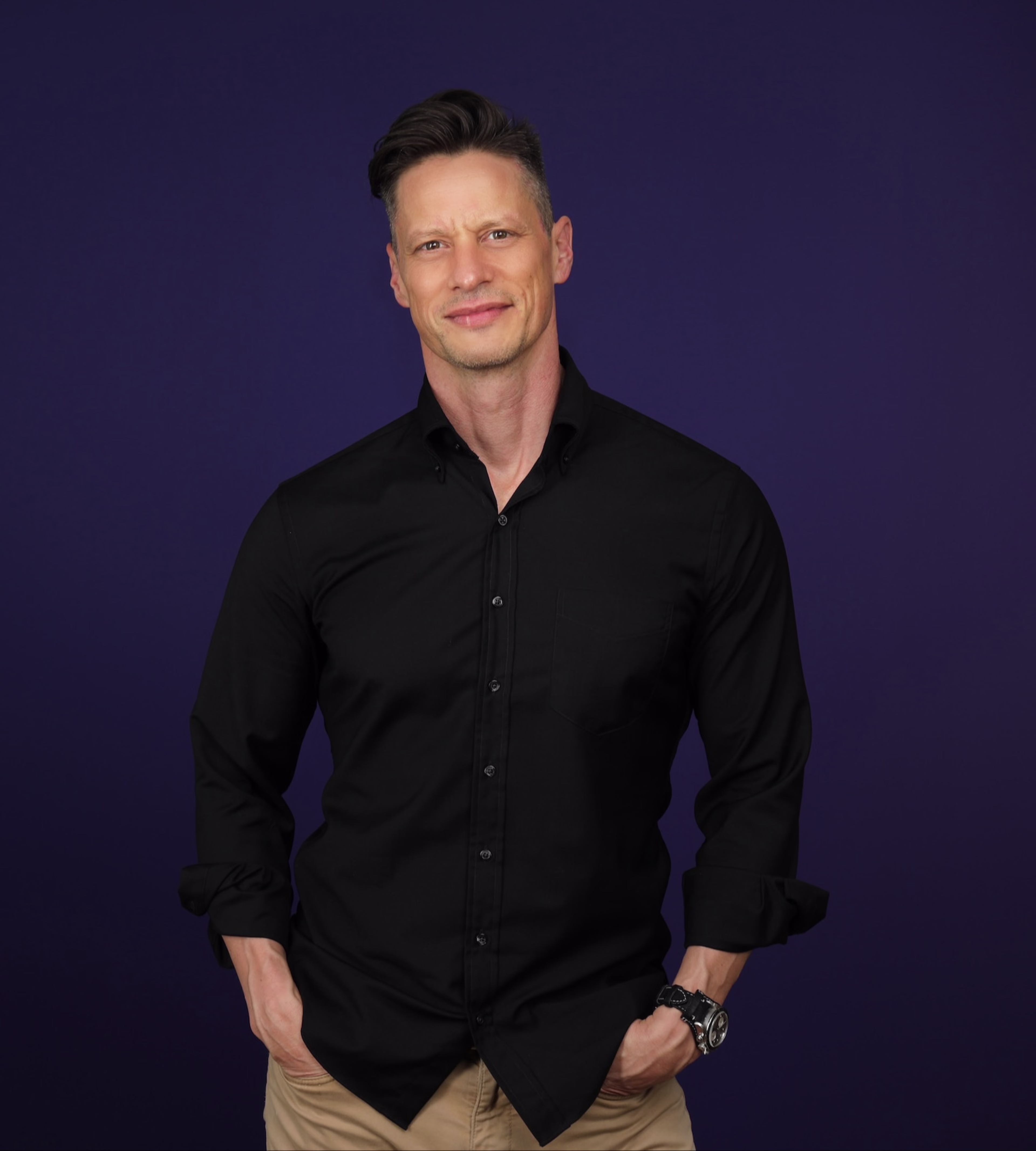 Portrait-Exec-Gab